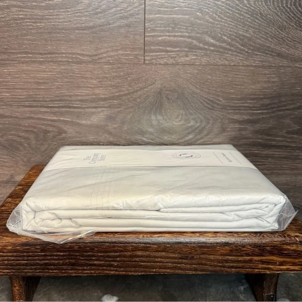The Company Store Legends Egyptian Cotton Sateen King Flat Sheet in Silver. NWT